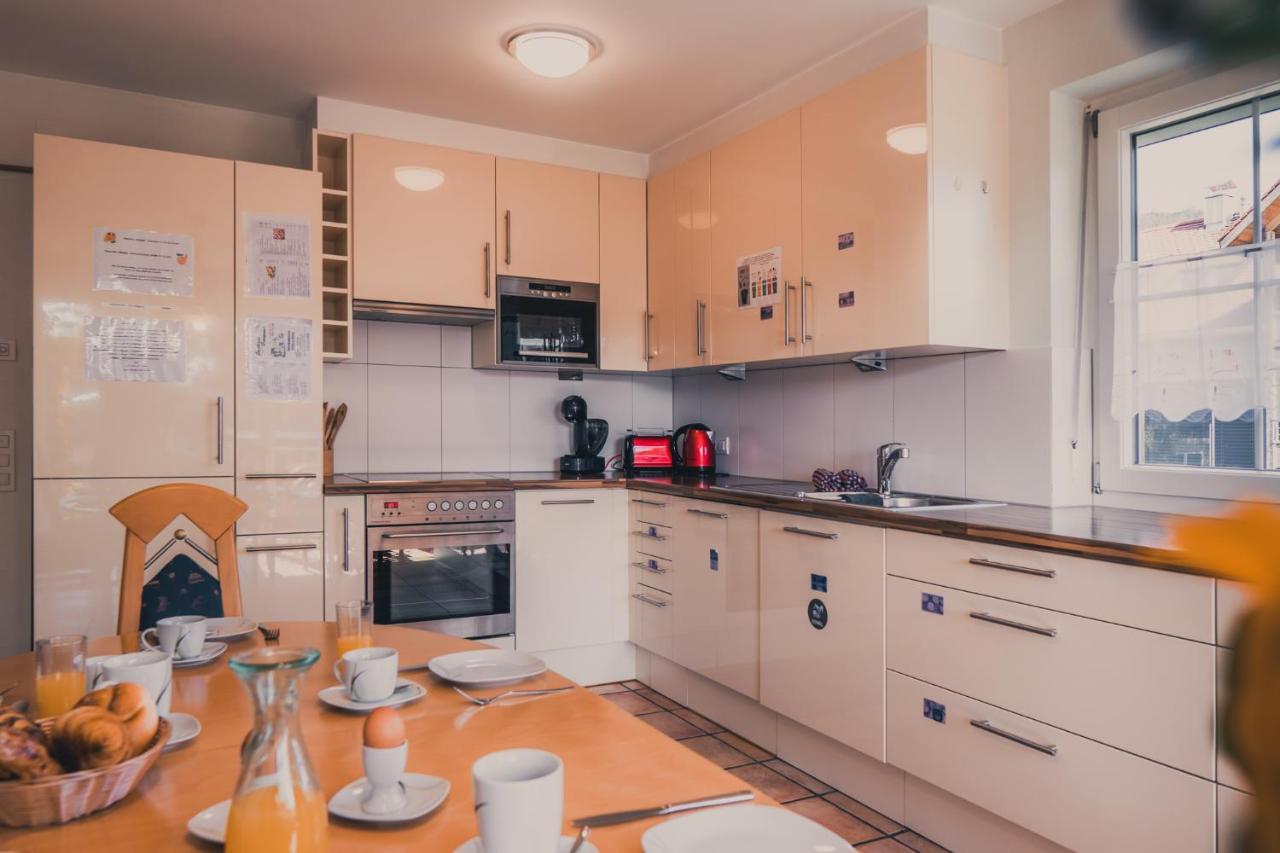 Coraline -Koblach, 6-10 P, 3 Schlafzimmer, Kueche, Riesige Terrasse, Parkplatz, Wifi, Stellplatz Ski Exterior foto